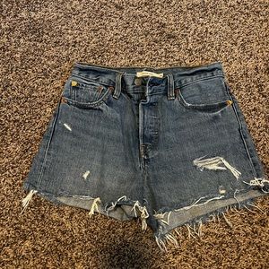Wedgie Fit Levi shorts